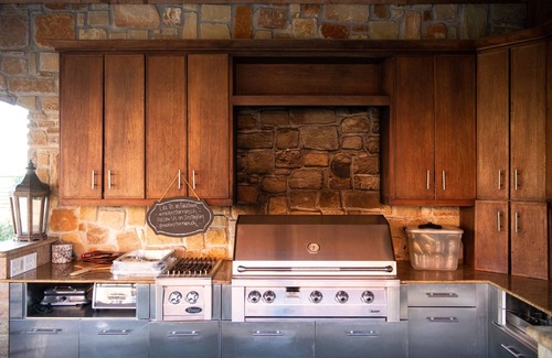 Brenham Cabin | Shooting Star @RockinStarRanch