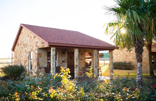 Brenham Cabin | Shooting Star @RockinStarRanch
