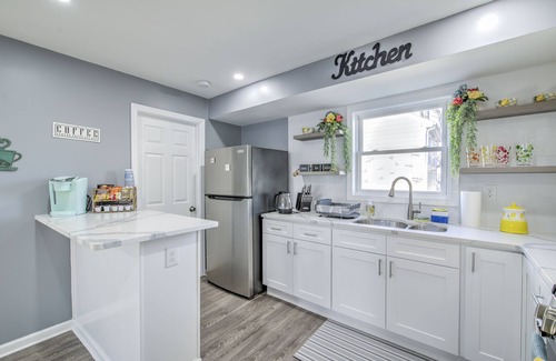 Keansburg House | Shore house Family Vacation Home, NJnPet Friendly, 5-min walk to the theme park!