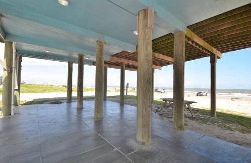 Crystal Beach House | Shore is Fine Beachfront, AwesomeViews