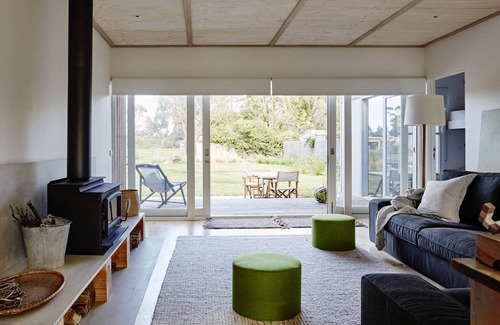 Shoreham House | Shoreham Beach Shack - Classic Renovated Shack