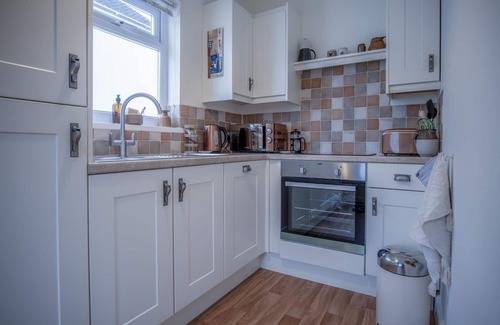 Lydstep Apartment | Shorelands - 1 Bedroom Apartment - Manorbier