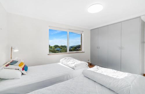Gracetown House | Shorelands - Stylish Beach-side Haven, Steps from the Beach and Surf in Gracetown