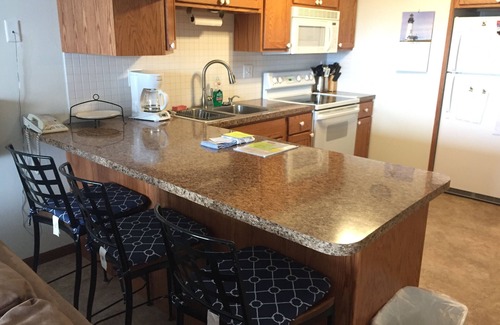 Port Clinton Condo | Shores #48: 3 BR / 2 BA Sleeps 8