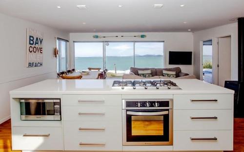 Tutukaka House | Shoreside - Tutukaka Holiday Home