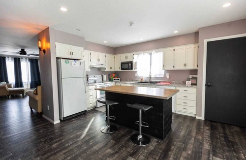 Sioux Falls House | Short Drive Away From Sioux Falls Shopping Hotspots