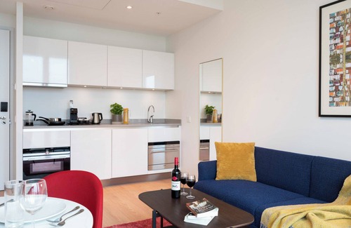 Zuidas Hotel | Short Drive to Royal Palace Amsterdam! Fully-equipped Kitchen
