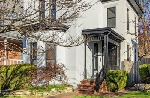 Italian Village House | Short North Clubhouse w/Hot Tub! Free Parking!