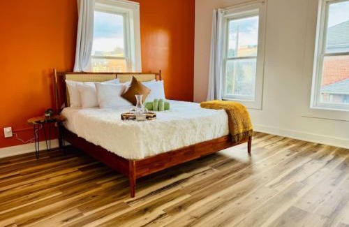 Italian Village House | Short North Convention King Bed Free Parking!