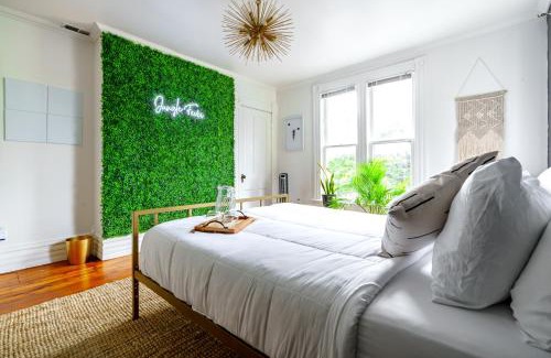 Victorian Village House | Short North Convention King Bed Free Parking!