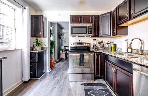 Victorian Village House | Short North Convention Private Parking Pets