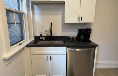 Victorian Village House | Short North Convention King Bed Free Parking