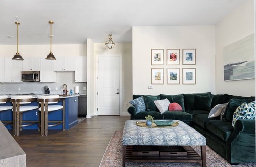 Short North Apartment | Short North Penthouse | Free Parking | No Steps!