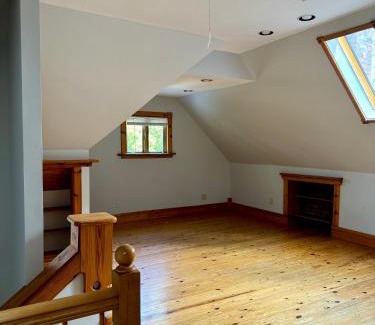 Victorian Village Apartment | Short North - PRIME Location - Free Parking