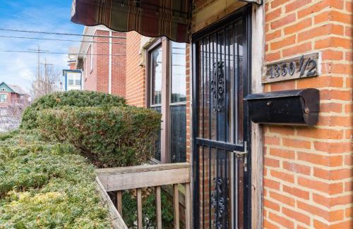 University District House | Short north- STEPS to High St -Private Parking-OSU