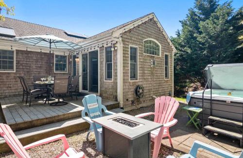 Dennis Port House | Short Walk to Swan Pond Hot Tub