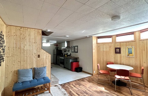 Ogden Apartment | Short walk to the trails!