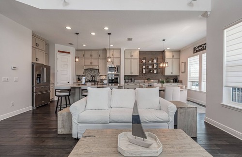 Redington Beach House | ⭐Short Walk to Beach-Awesome Outdoor Space-Redington Beach Townhouse 16305⭐