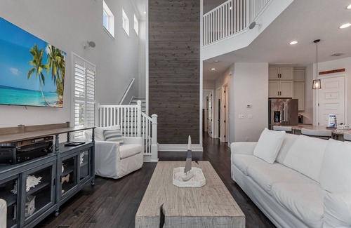 Redington Beach House | ⭐Short Walk to Beach-Awesome Outdoor Space-Redington Beach Townhouse 16305⭐