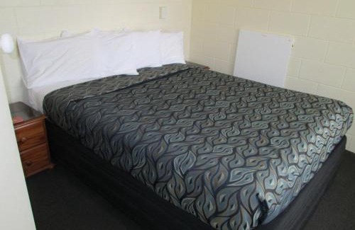 Thames Hotel | Shortland Court Motel
