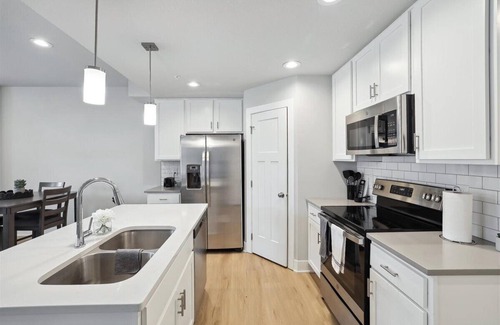 Norwalk House | Shortstop and Stay….and make yourself at home!