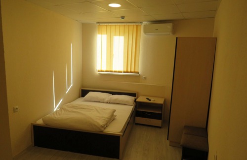 Yerevan Hotel | Shree Gopal Gayatri Lok Hotel