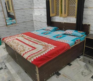 Vrindavan House | Shree radha yatri niwas