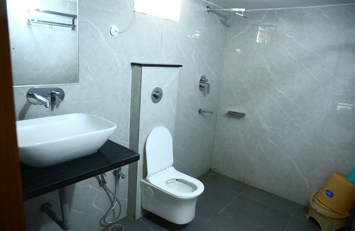 Raisen Hotel | Shree Tara Heritage