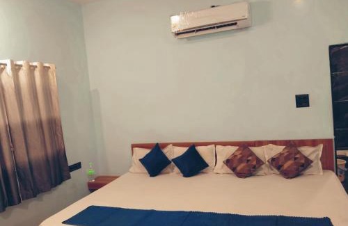Ujjain House | Shreeram Guest House Ujjain -Family AC Rooms -Near Mahakaleshwar temple