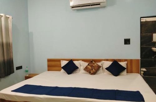 Ujjain House | Shreeram Guest House Ujjain -Family AC Rooms -Near Mahakaleshwar temple