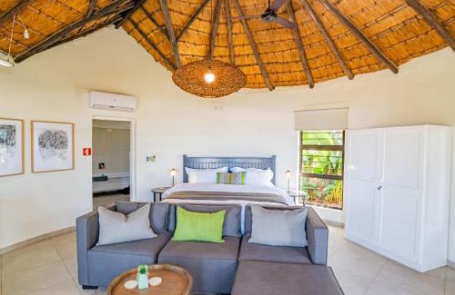 Umhlali Beach Apartment | Shrimp Lane Cottages, Sea Horse Chalet