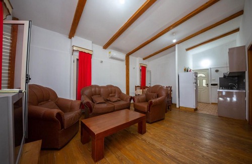 Radhime House | Shtepi Pushimi Bardhi