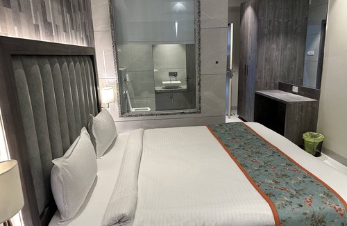 Thane Hotel | Shubham Comforts