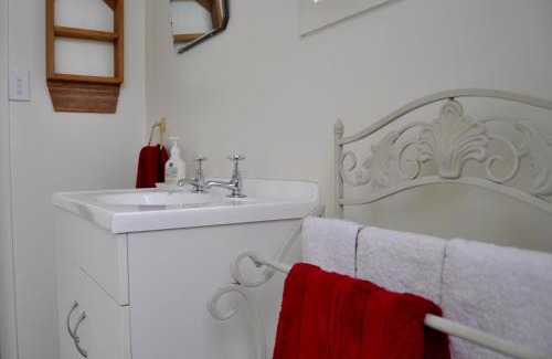 Waihi House | Shunters Cottage
