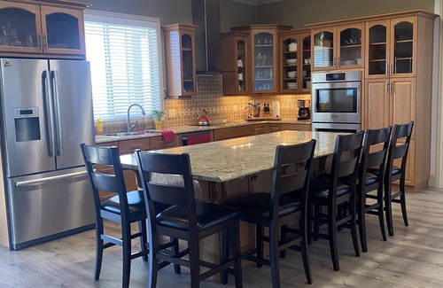 Celista House | ❤️Shuswap lake getaway❤️ ❤️(pets welcome)❤️
