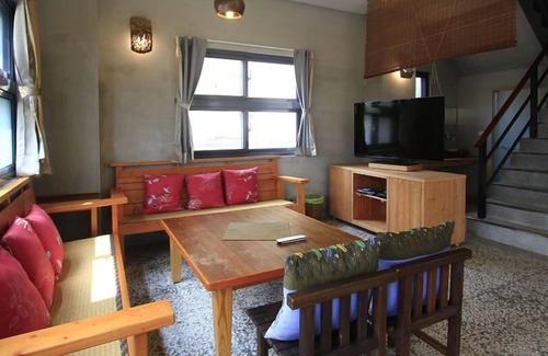Xinshe Bed & Breakfast | SHYE Lithuania Homestay