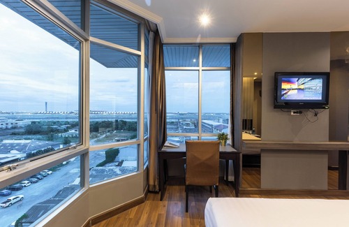 Racha Thewa Hotel | Siam Mandarina Bangkok Suvarnabhumi Airport Hotel (Free Shuttle)