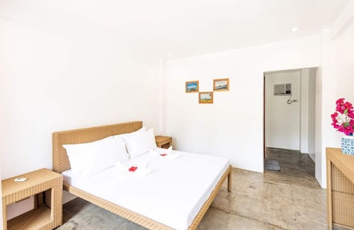 Catangnan Hotel | Siargao Luxury Unit