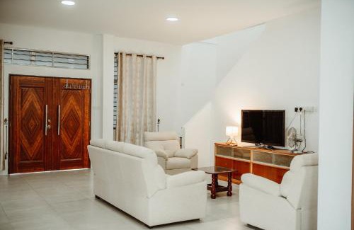 Sibu House | Sibu Permai Jaya 500Mbps 10pax 4BR - No Wedding Activities Allowed