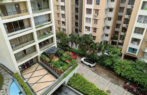 Kolkata Apartment | Siddha Xanadu Studio 313, Poolside Near Airport, CC2 Mall
