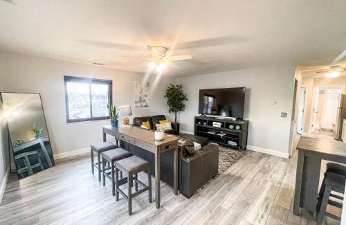 Huron Apartment | Side-by-Side Family Apartments - Sleeps 15 Total