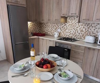 Bugibba Apartment | Side Sea View B, Steps Away to Bugibba Jetty, For the Blue Lagoon Boats and Other Islands