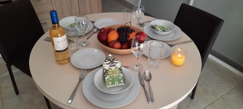 Bugibba Apartment | Side Sea View B, Steps Away to Bugibba Jetty, For the Blue Lagoon Boats and Other Islands