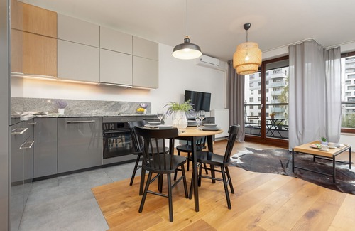 Wola Apartment | Siedmiogrodzka 1 | Wifi, 1 Bedroom, Balcony, Warsaw