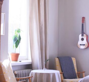 Karkkila Apartment | Sielukas asunto funkistalossa