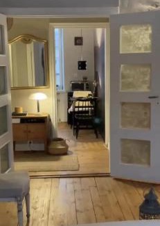 Karkkila Apartment | Sielukas asunto funkistalossa