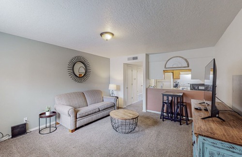 West Old Town Apartment | Sienna Square Near Old Town