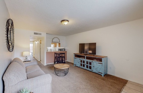 West Old Town Apartment | Sienna Square Near Old Town