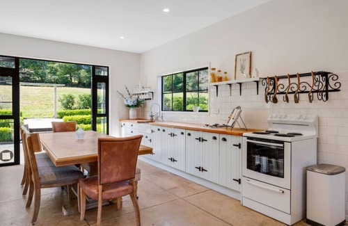 Dairy Flat House | Sierra Sky Manor located in Countryside