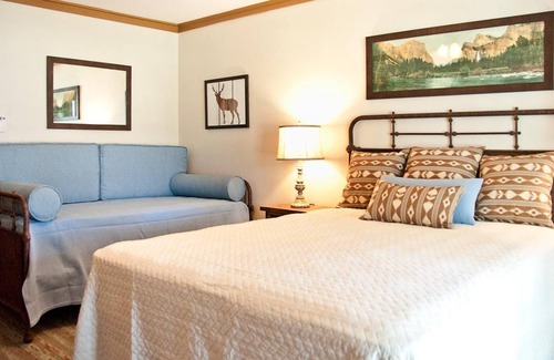 Yosemite Forks Hotel | Sierra Sky Ranch, Ascend Hotel Collection